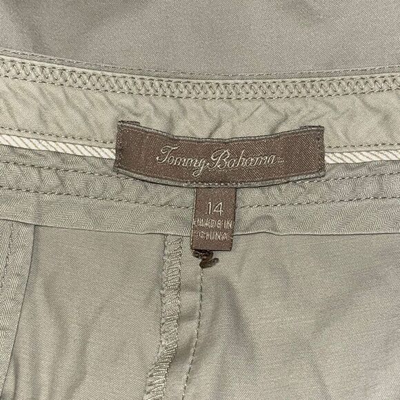 Tommy Bahama Ladies Khaki Shorts 11” Inseam Size 14 - Picture 3 of 6